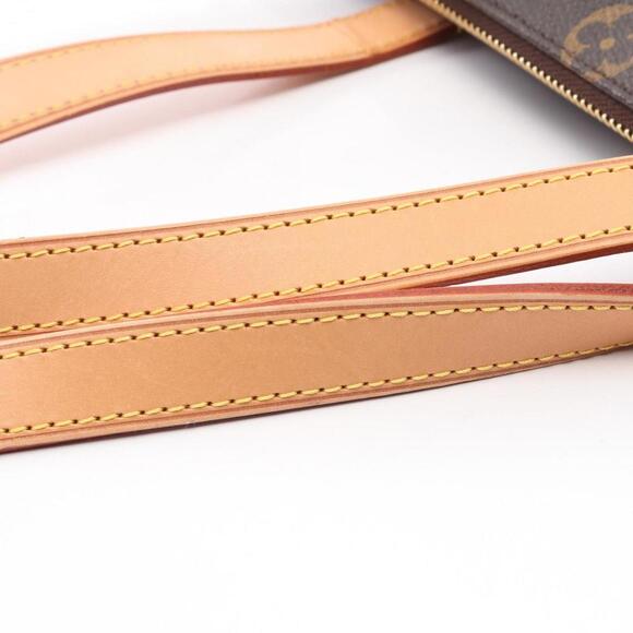 LOUIS VUITTON Brown Monogram Leather Tote Bag - Picture 8 of 8